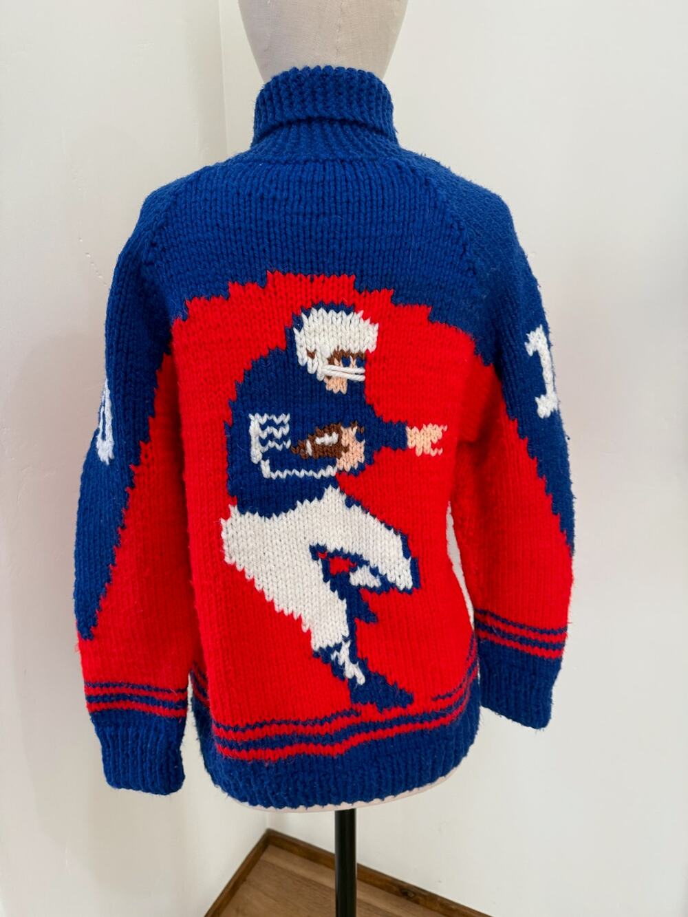 VTG 70s Cowichan Knitted L Sweater Cardigan Football Talon Patriots Giants NFL